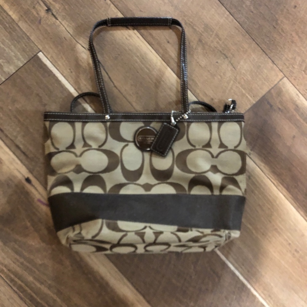 ❌SOLD❌ Brown coach signature stripe Bag
